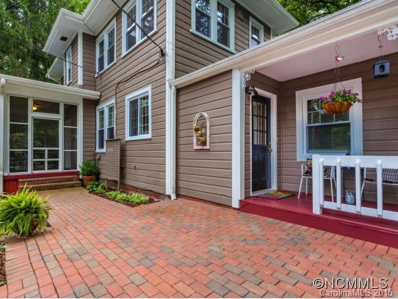 Property image 1 at 1905 Laurel Park Hwy, Hendersonville, NC 28739