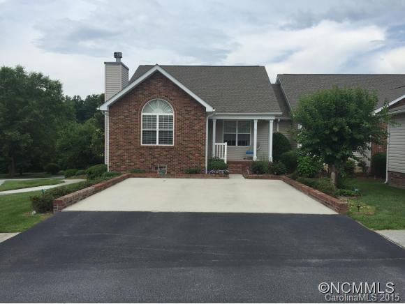 Property image 1 at 17 S Woodridge View Court, Hendersonville, NC 28791