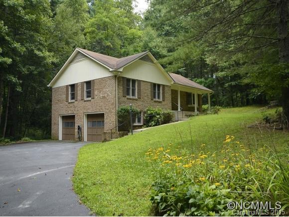 Property image 1 at 150 Larchmont Drive, Hendersonville, NC 28791