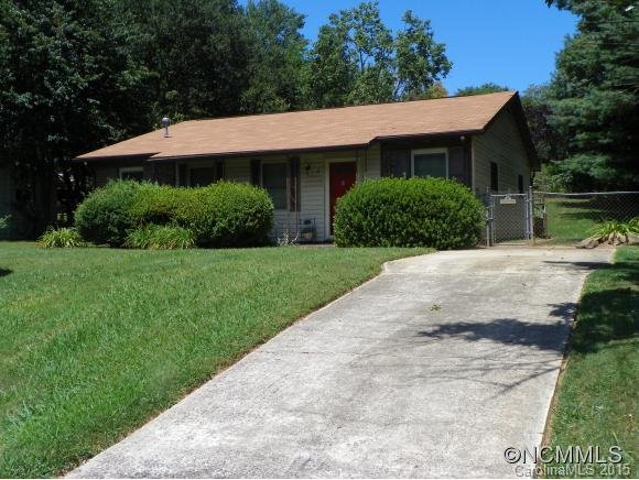 Property image 1 at 2 Waterford Court, Asheville, NC 28806