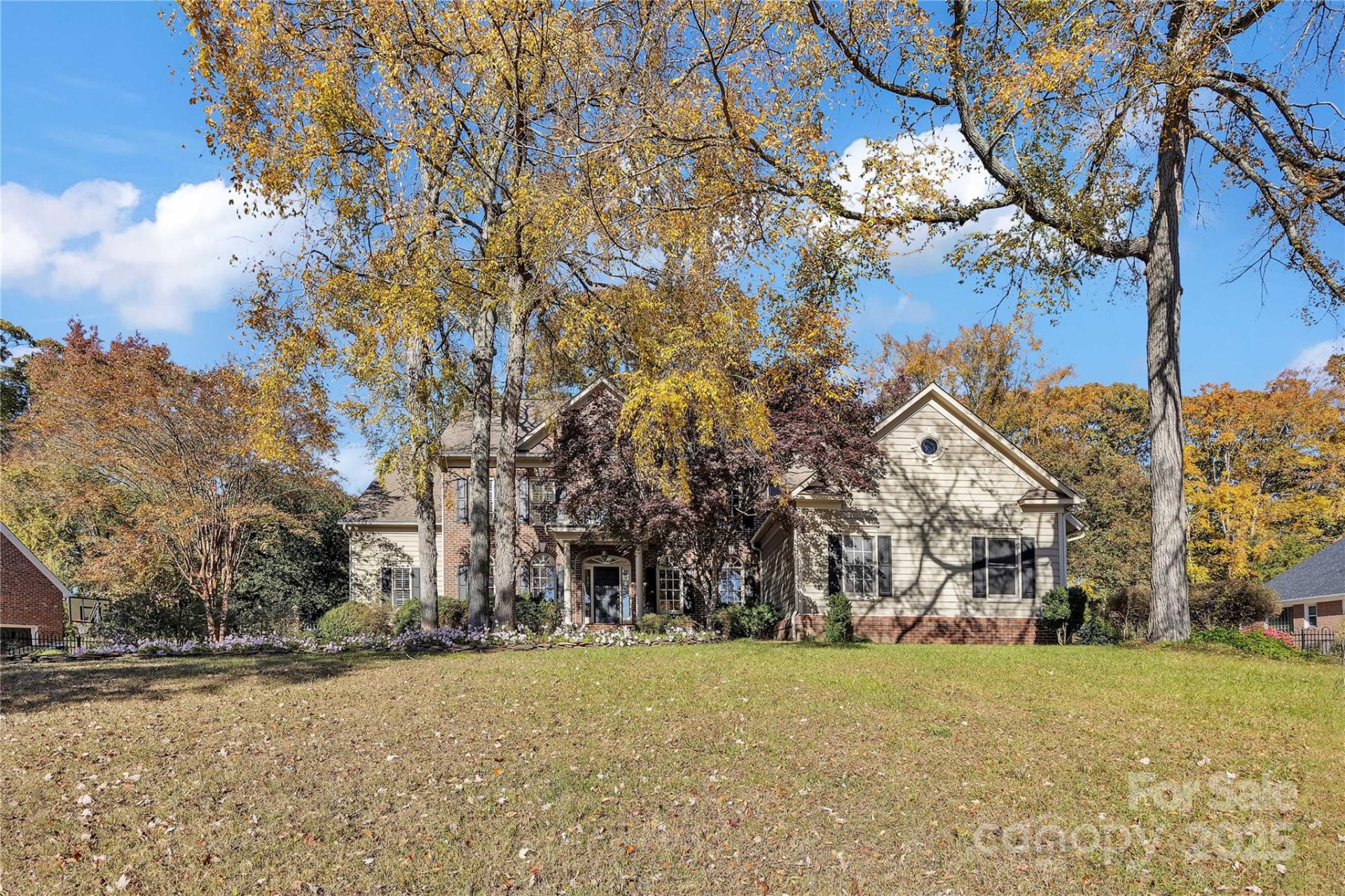 Kings Crossing, Concord community