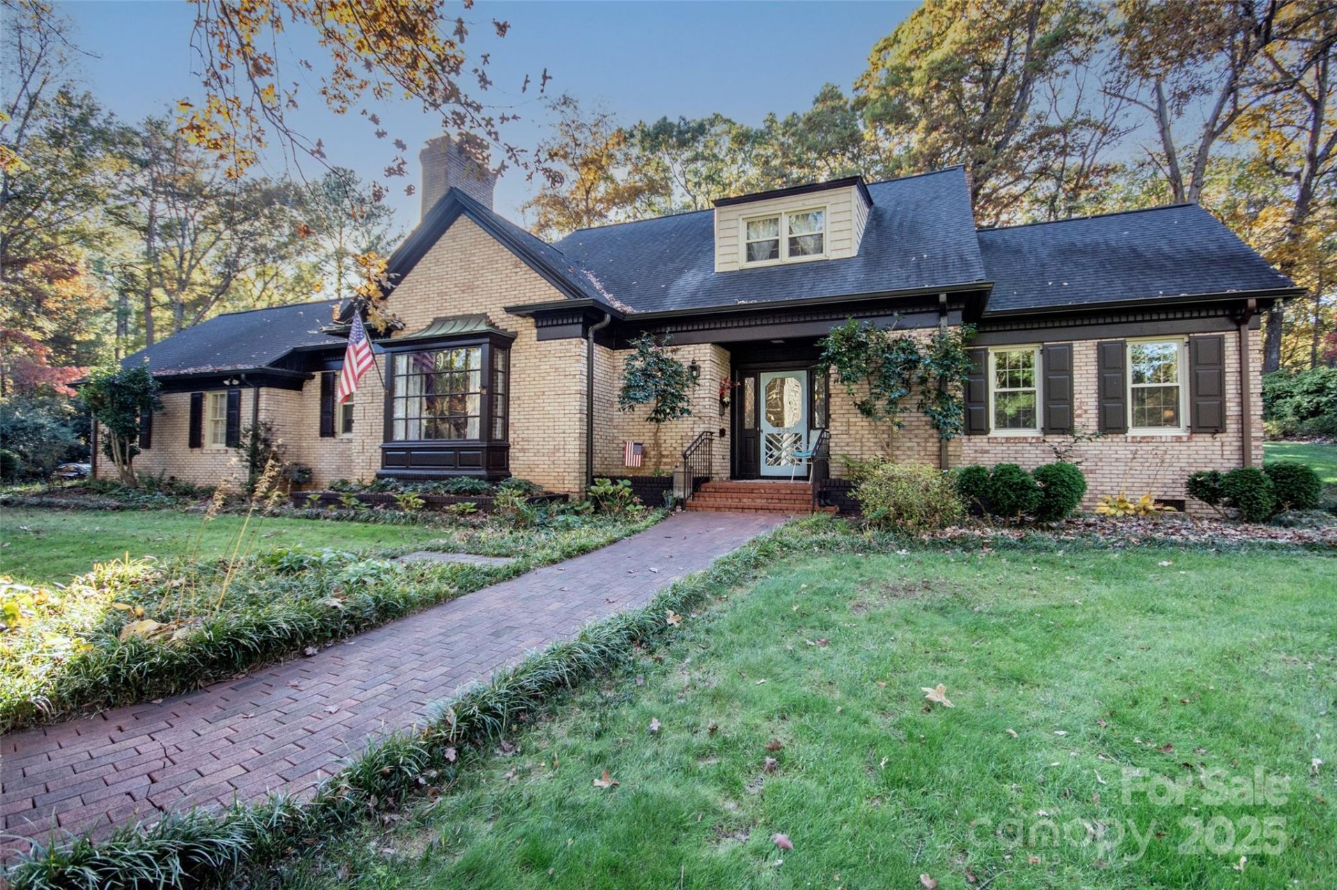 Valley Stream, Statesville community