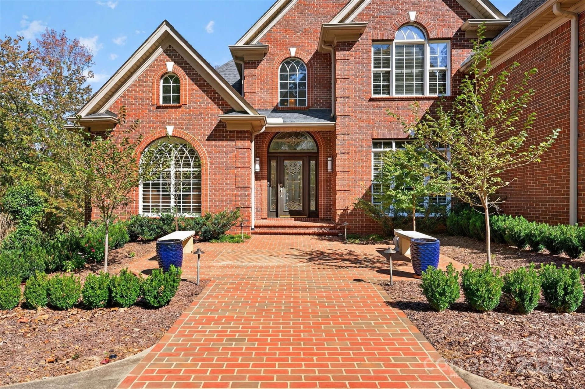 823 Inverness Circle