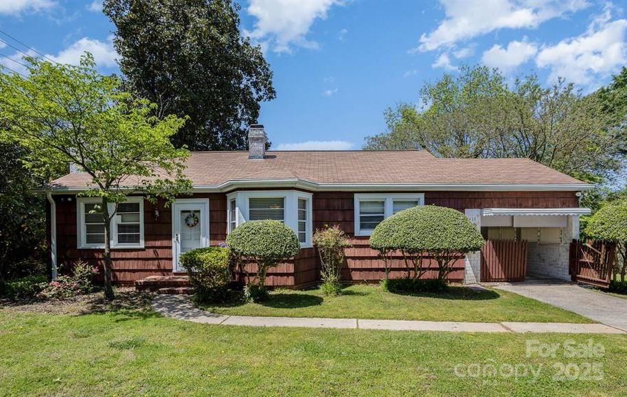 Property image 1 at 111 Oakdale Street, Gastonia, NC 28054