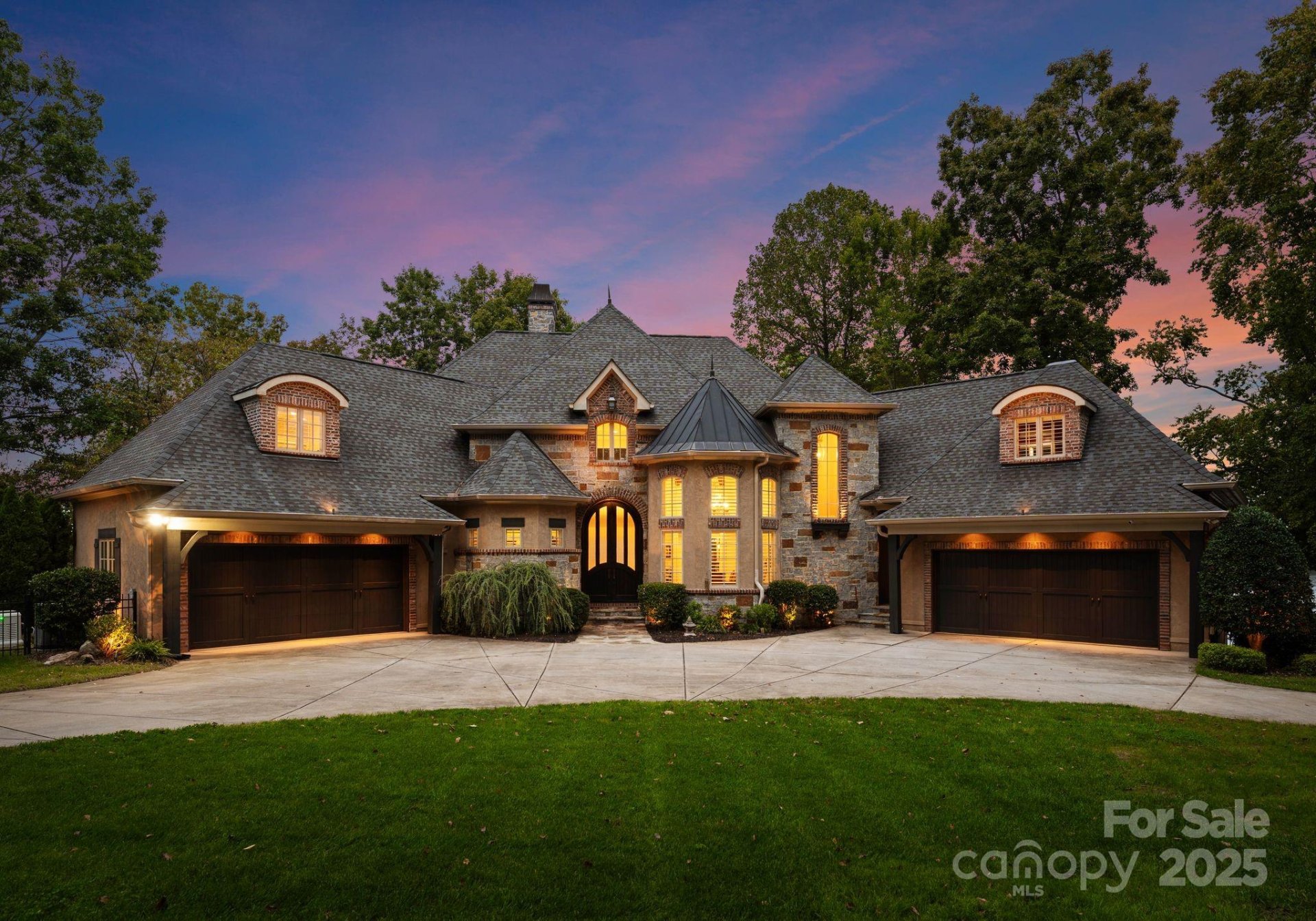 115 Emerald Point Lane