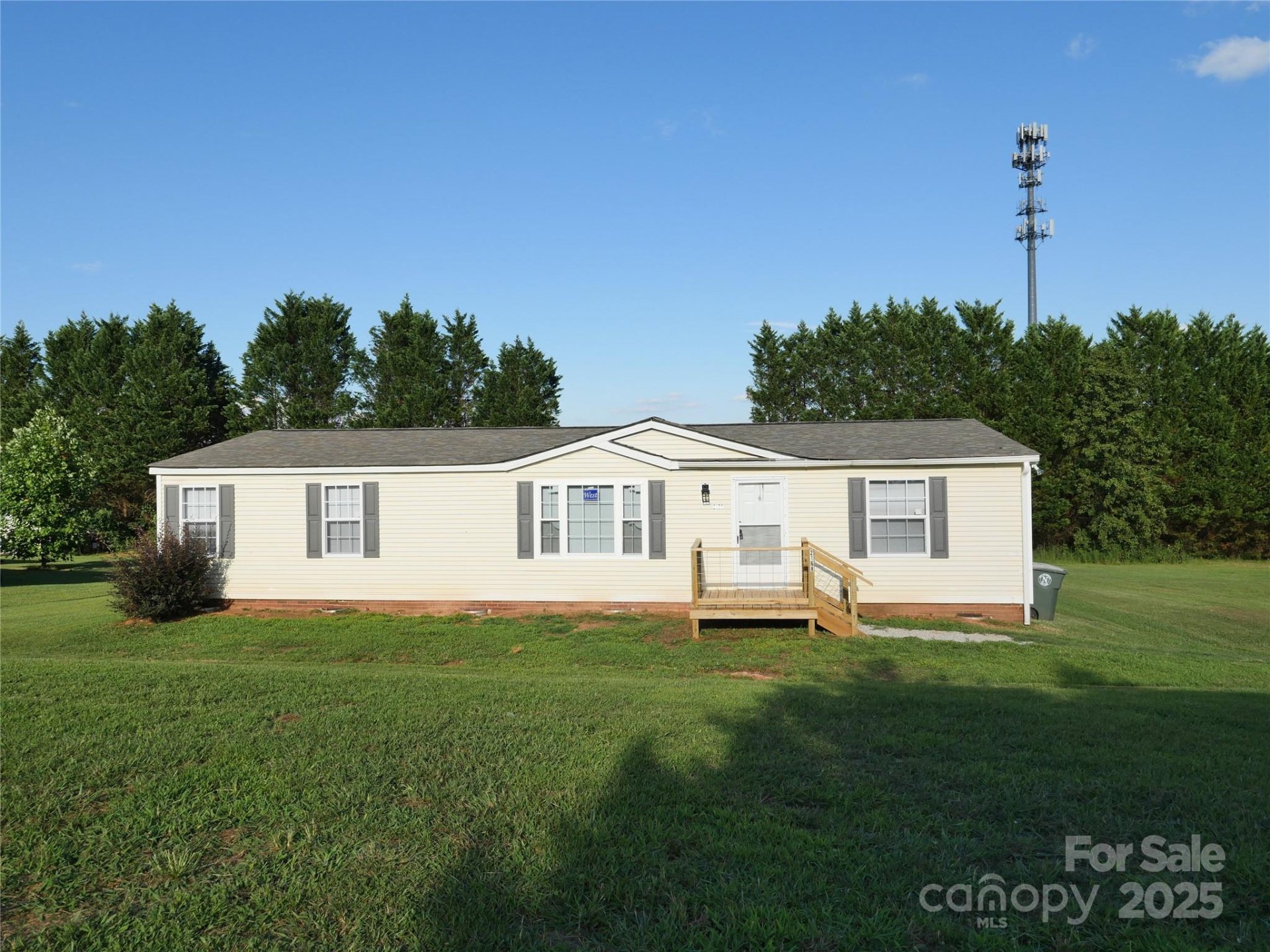 Property image 1 at 2168 Sterling Ridge Drive, Newton, NC 28658