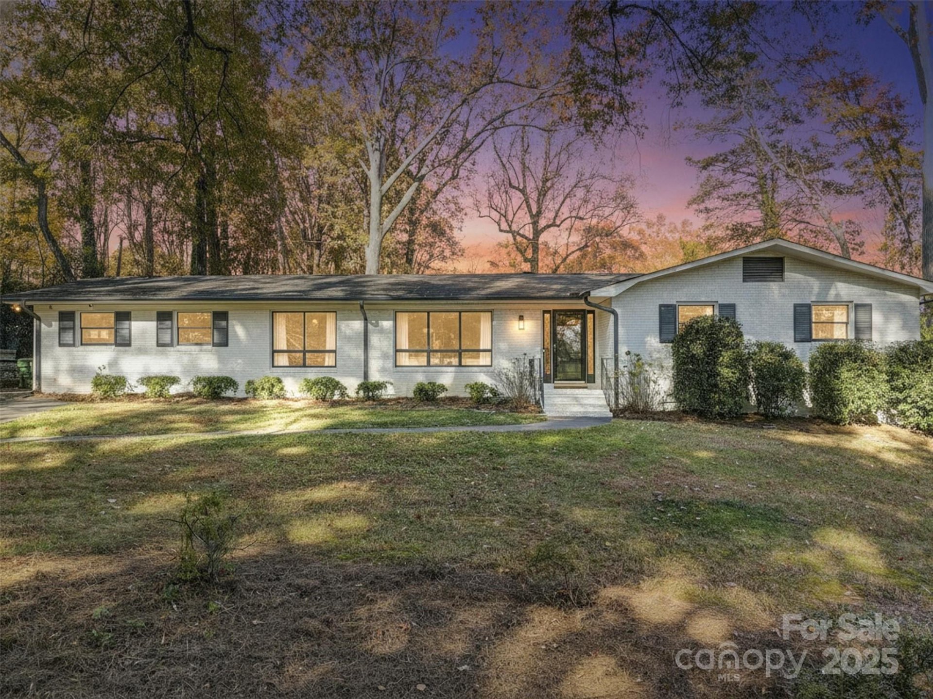 Property image 1 at 7044 Burlwood Road, Charlotte, NC 28211