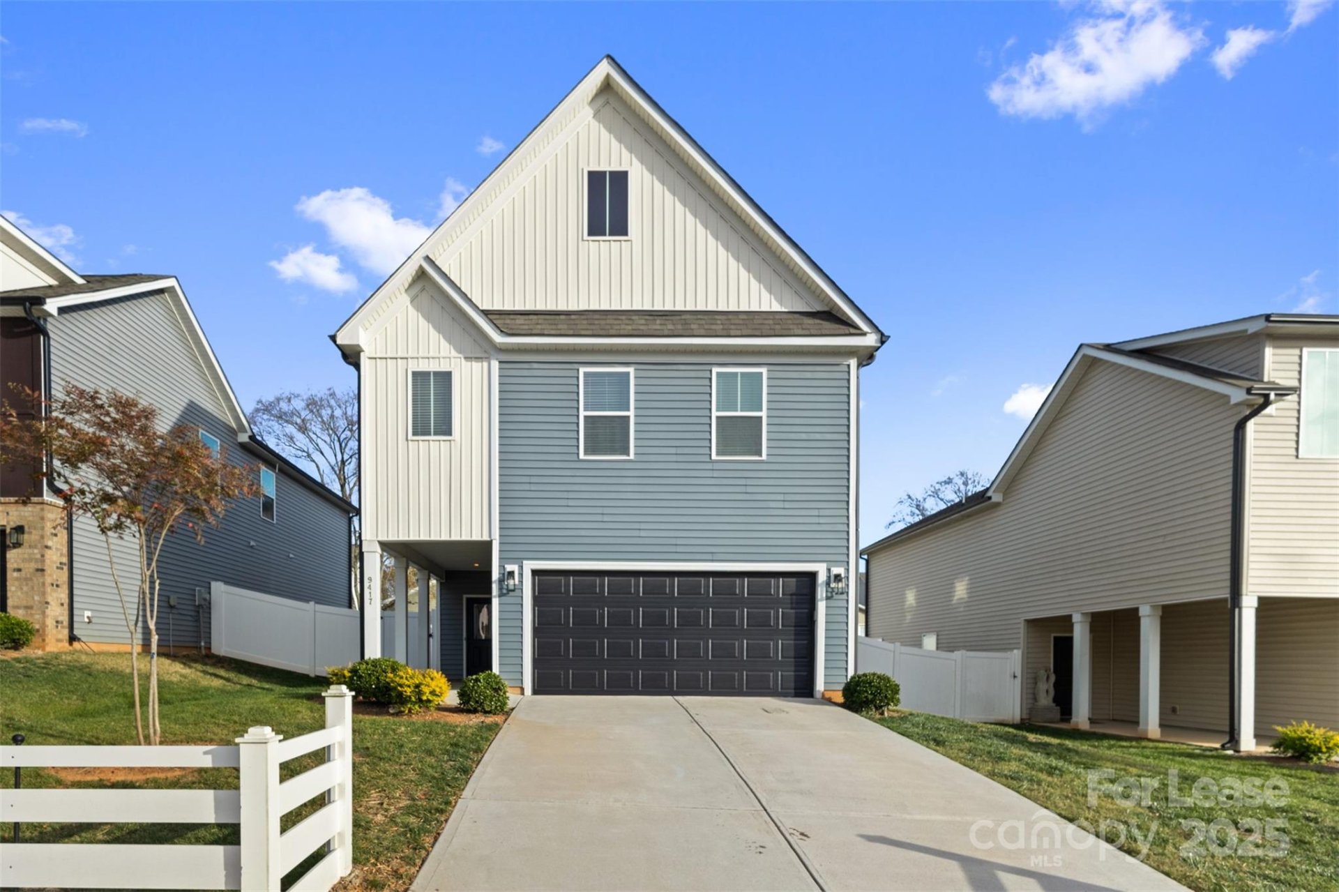 Blu South, Charlotte community