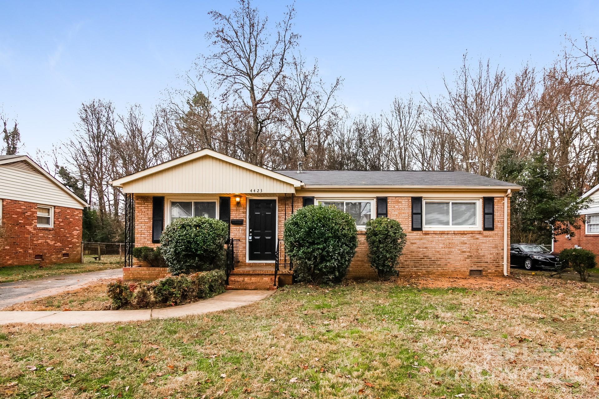 Property image 1 at 4423 Brooktree Drive, Charlotte, NC 28208