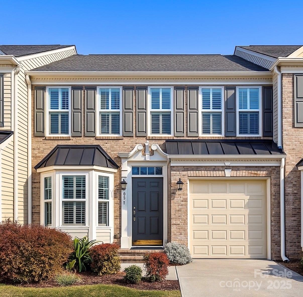 318 Shingleoak Drive