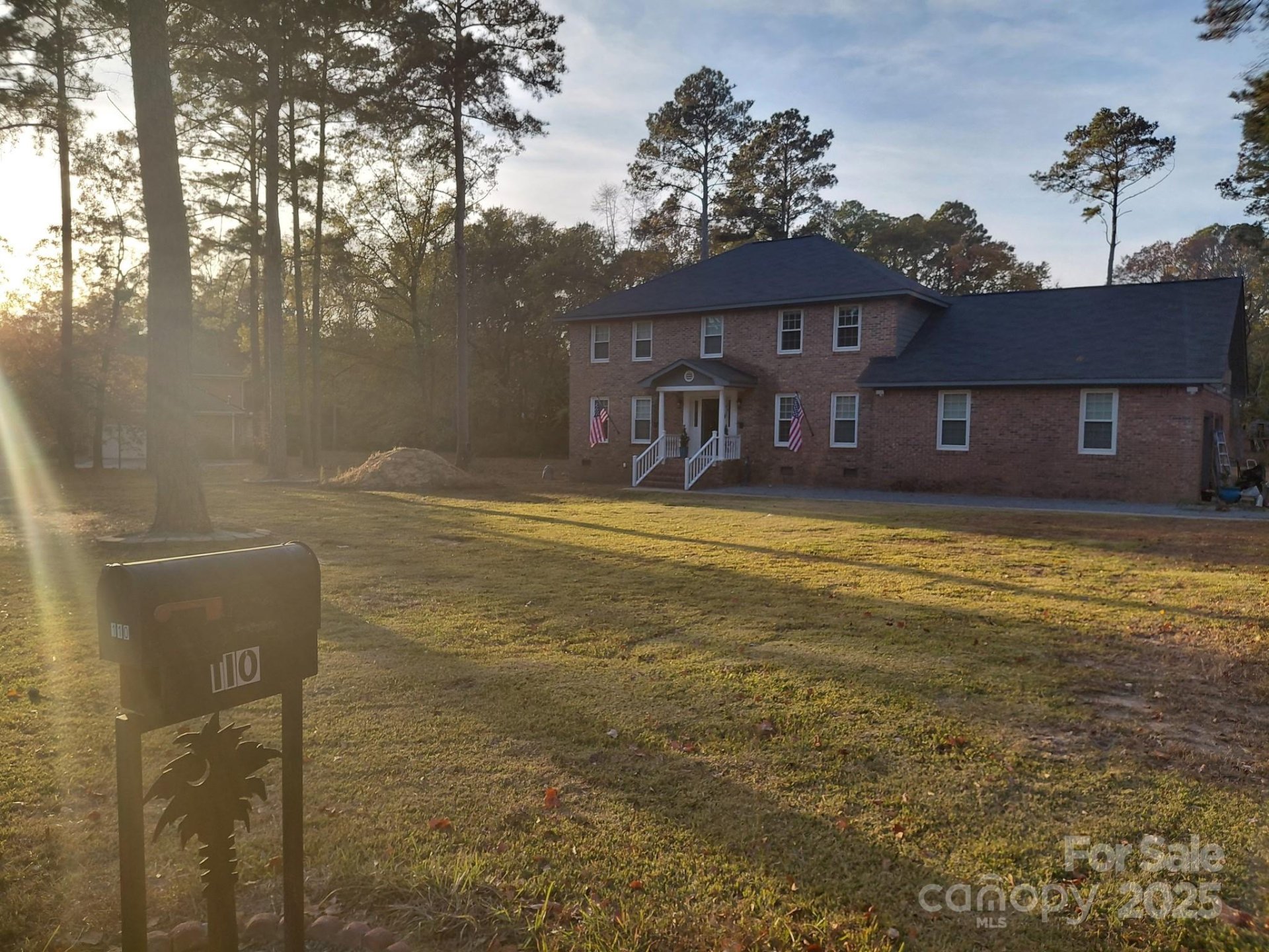 Spring Valley, Columbia community