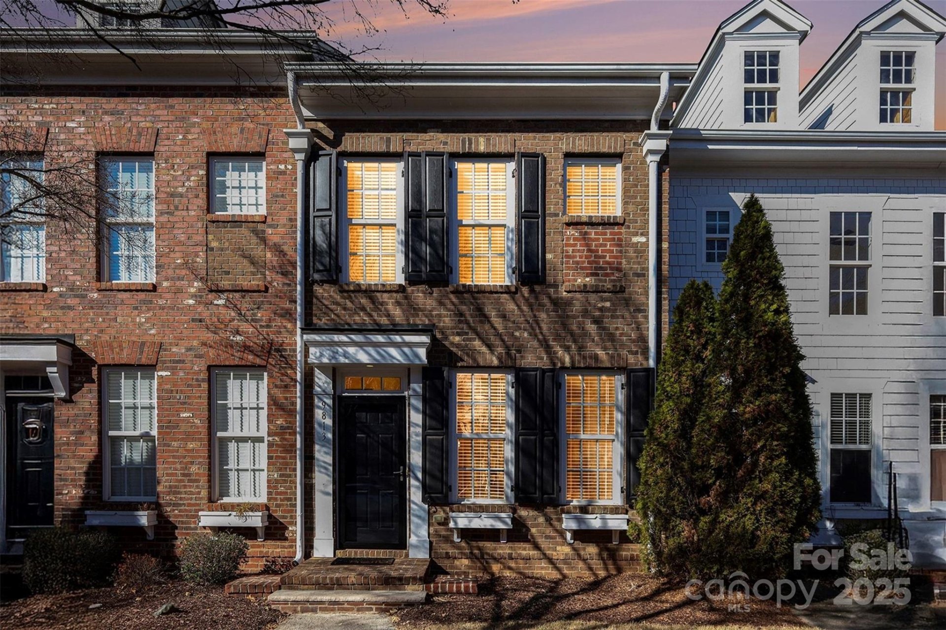 Cedar Walk, Charlotte community