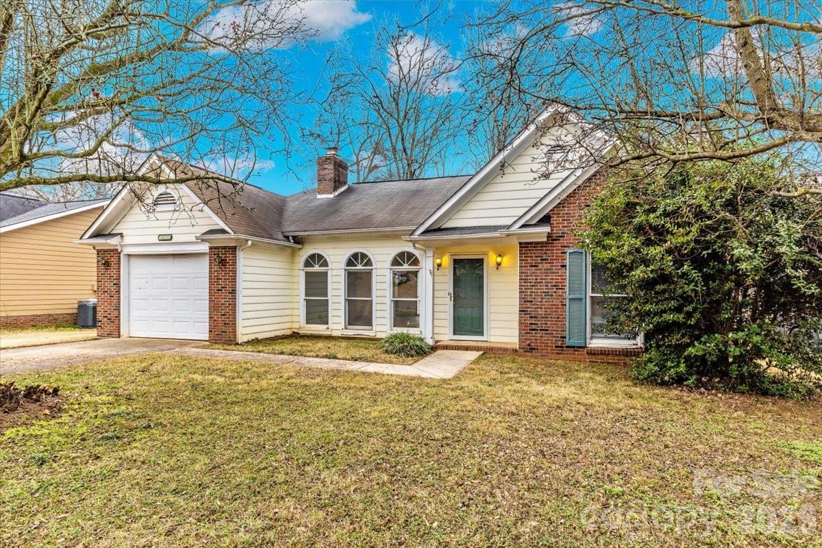 14806 Forest Mist Way