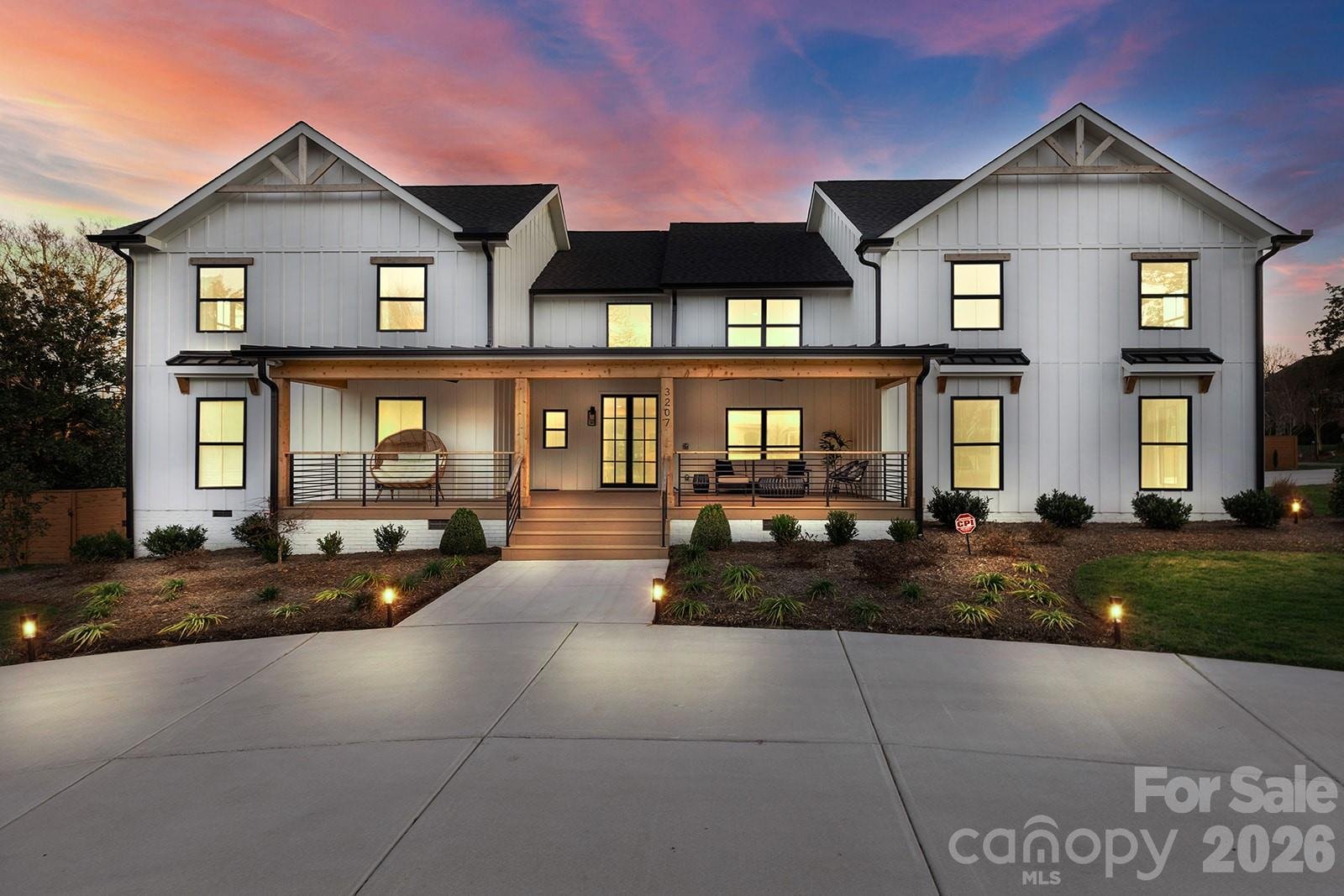 Montibello, Charlotte community