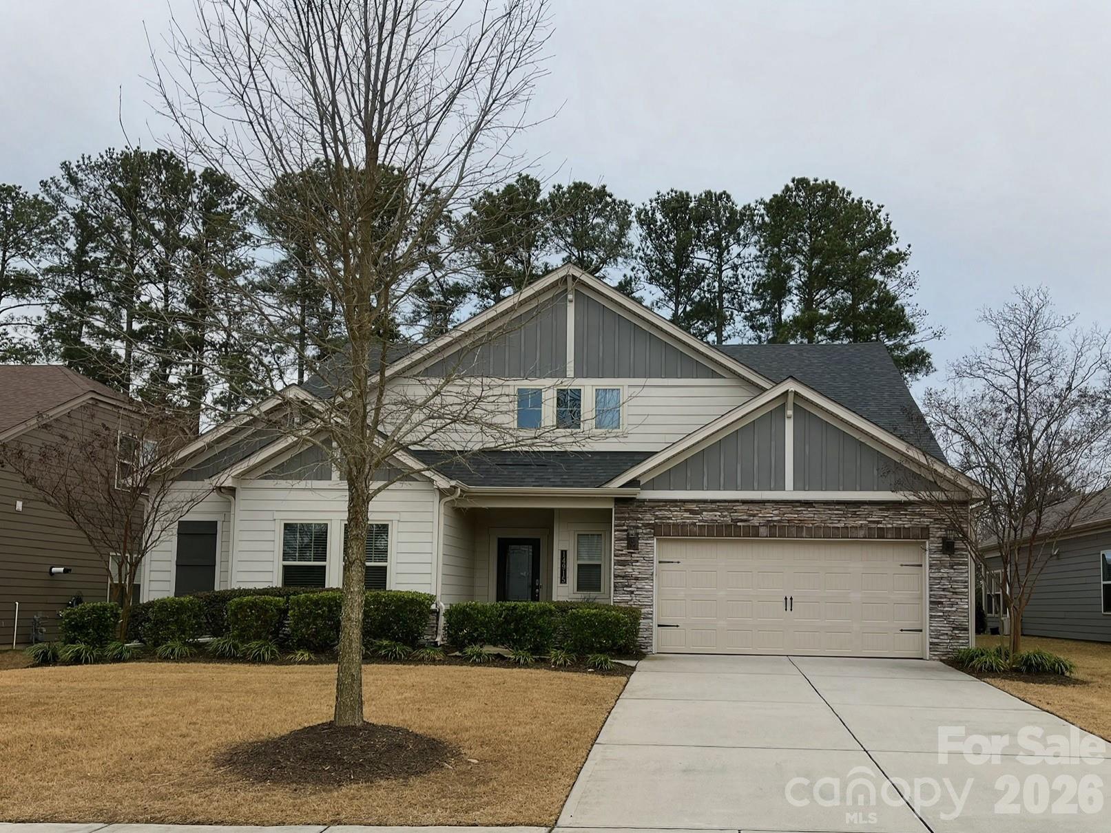 The Meridians, Charlotte community