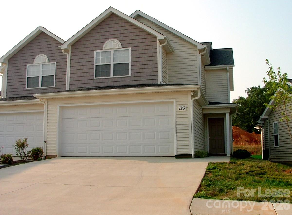 The Clusters, Mooresville community