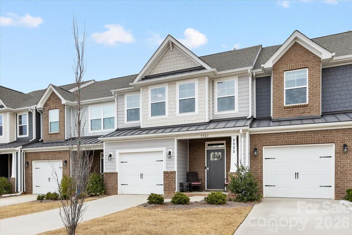 The Townhomes at McKee Glen, Matthews community