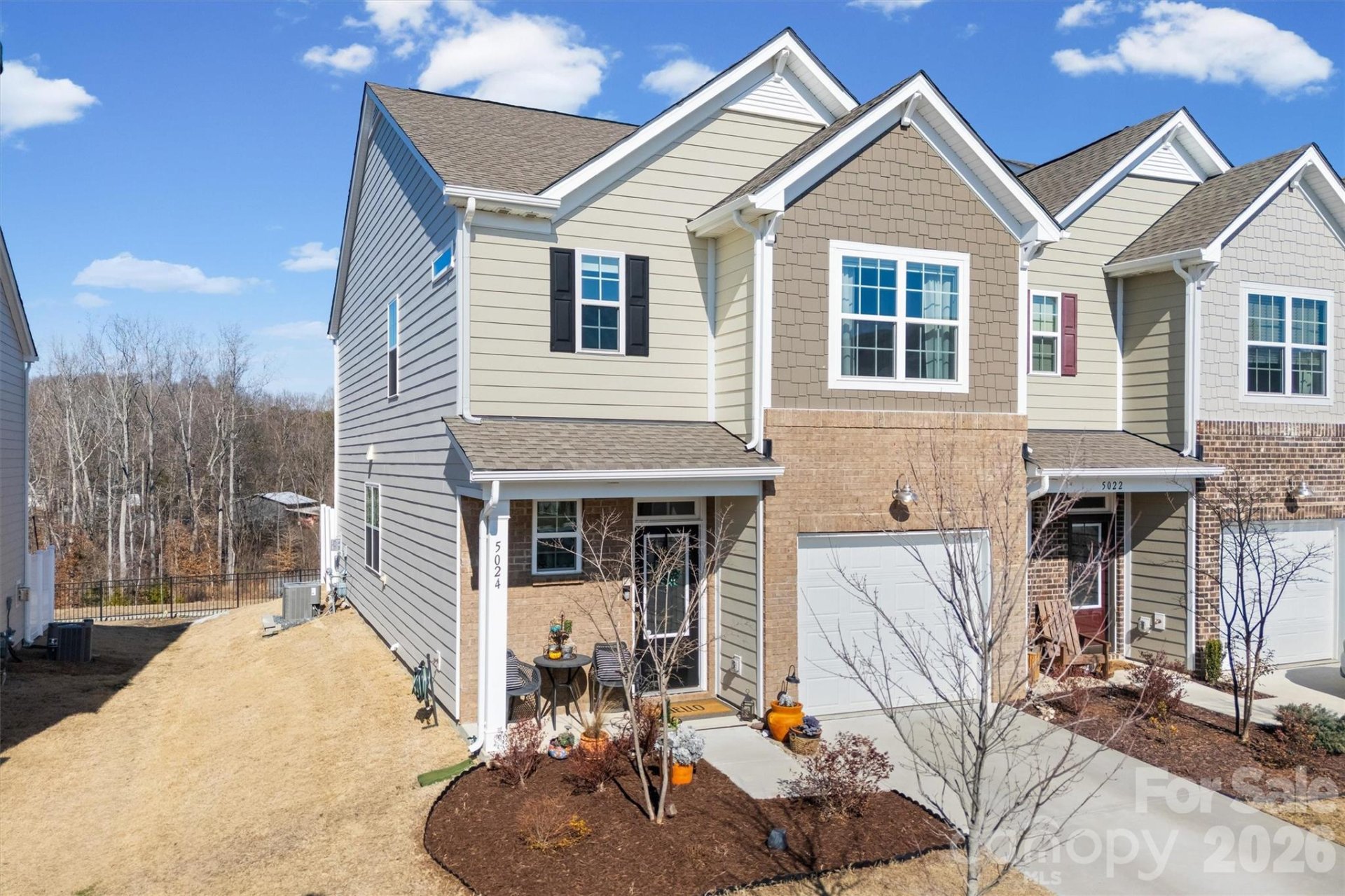 5024 Moss Pine Way