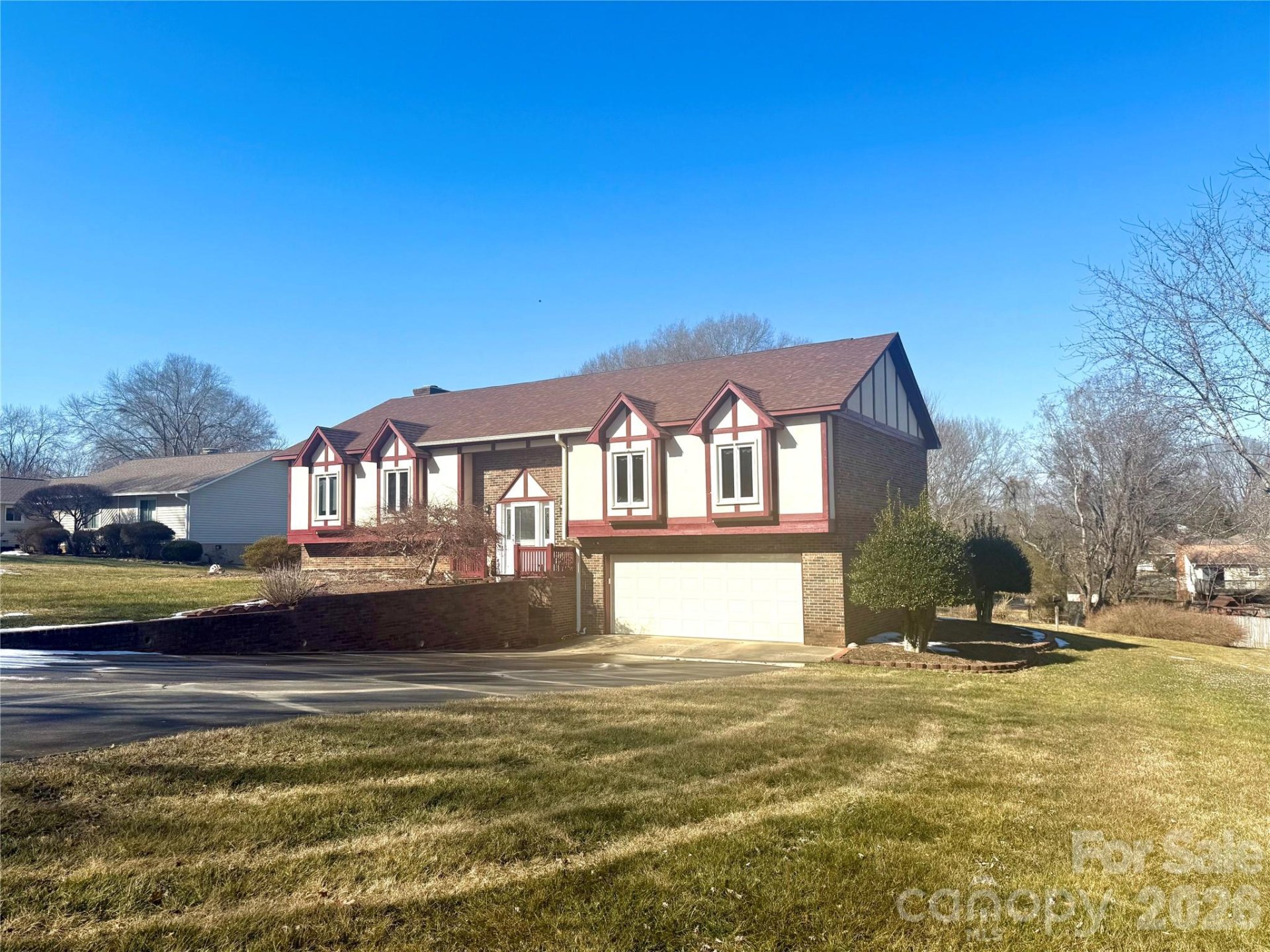 Falling Creek, Hickory community