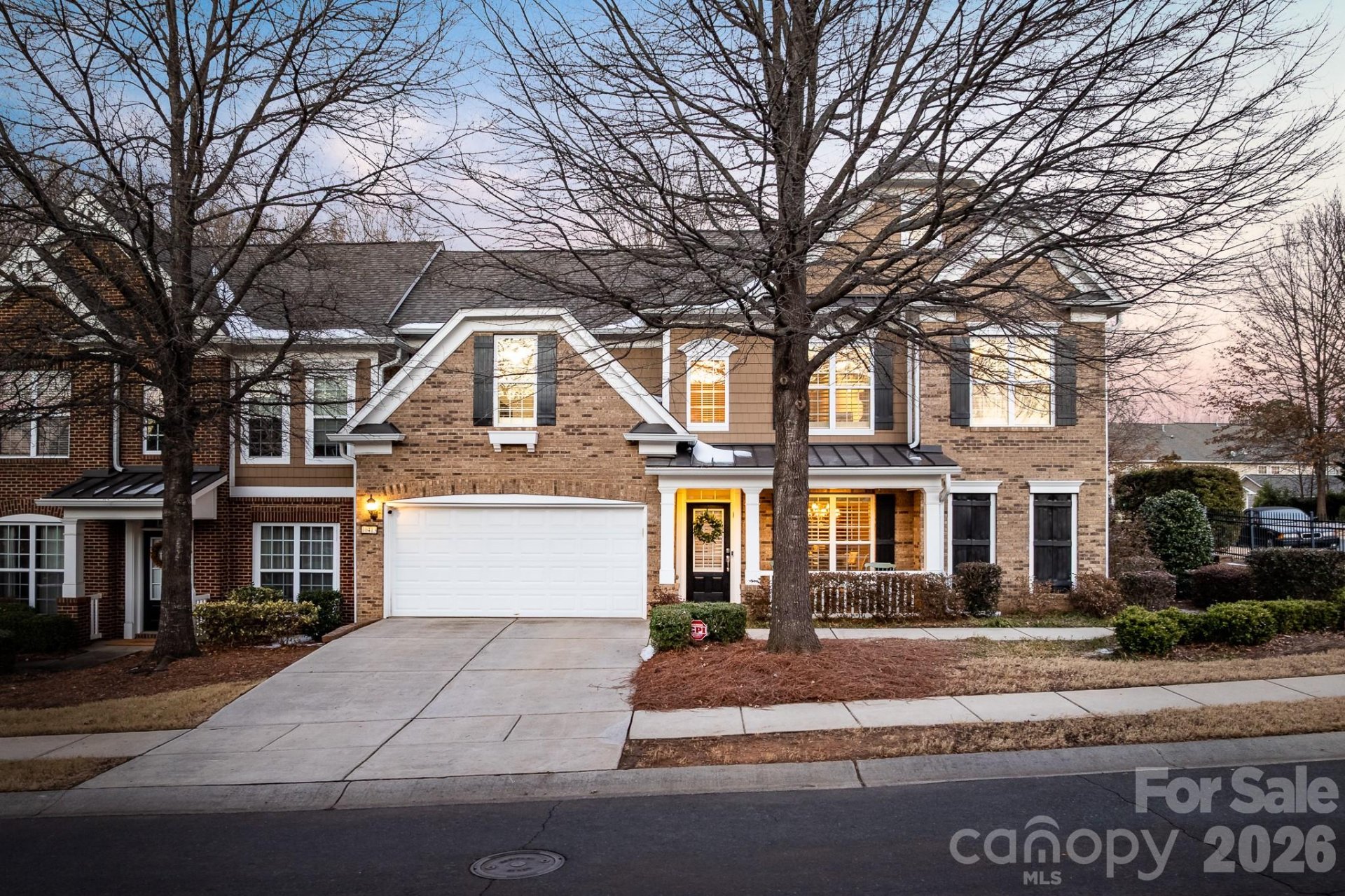The Enclave at Ardrey Kell, Charlotte community