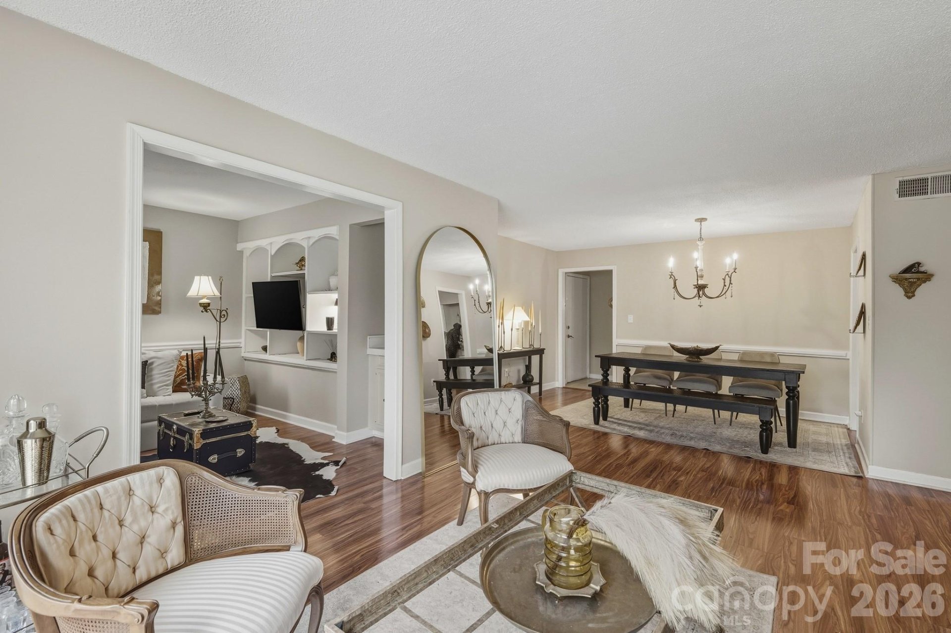 Quail Hollow East, Charlotte community