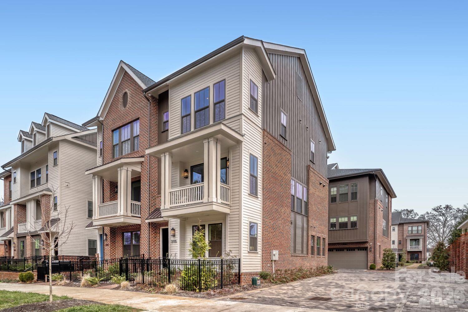 3115 Pinehurst Place