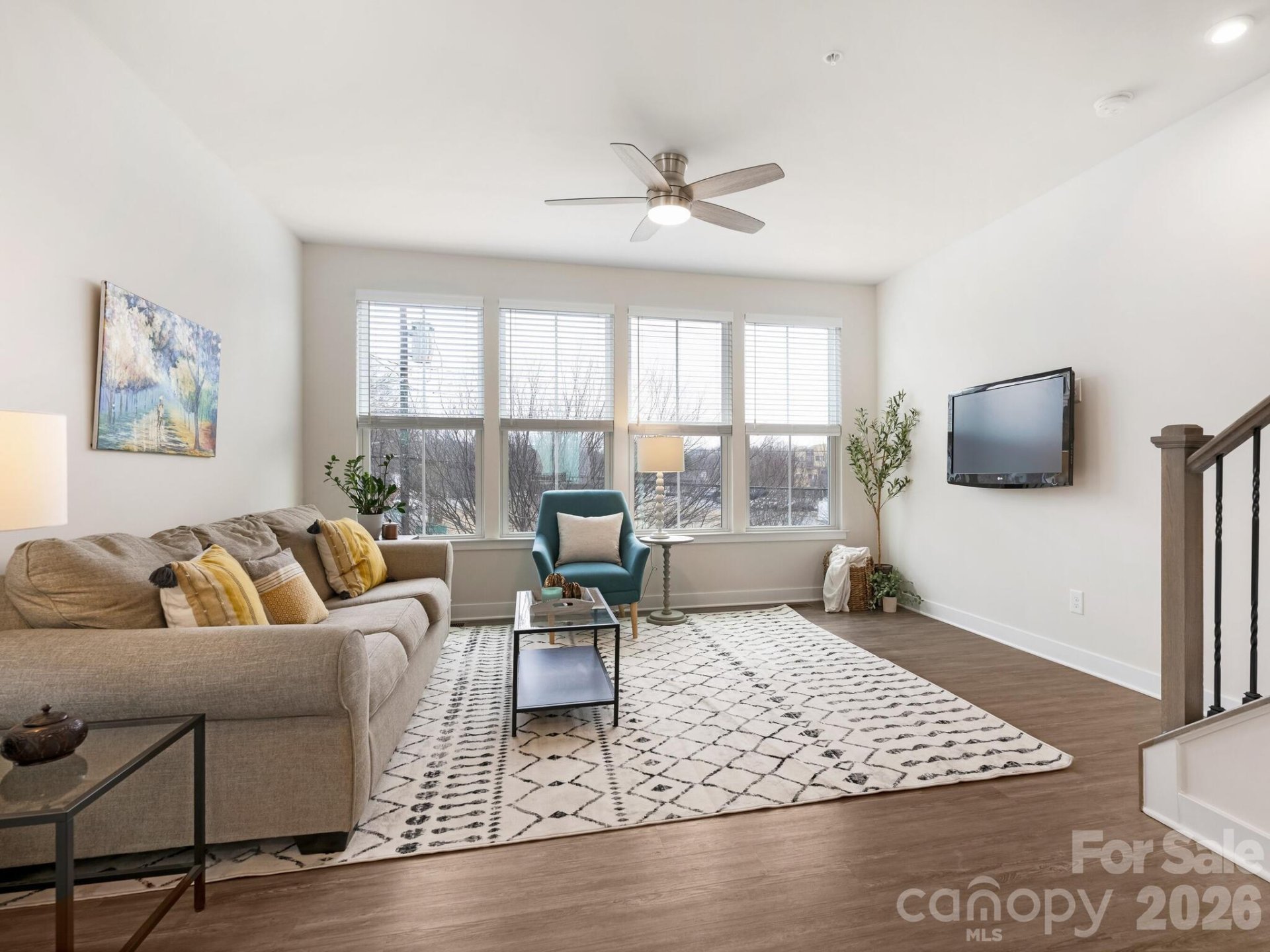 1275 N Caldwell Street