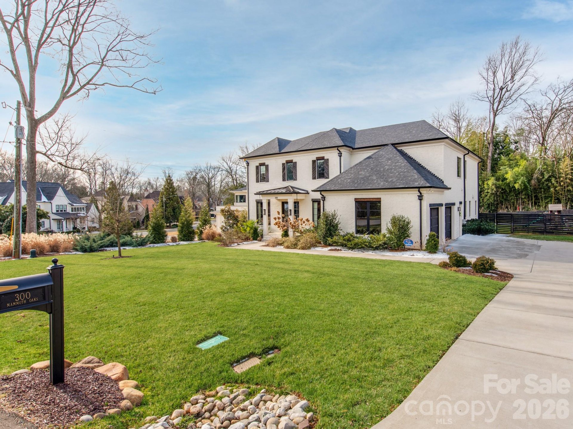 300 Mammoth Oaks Drive