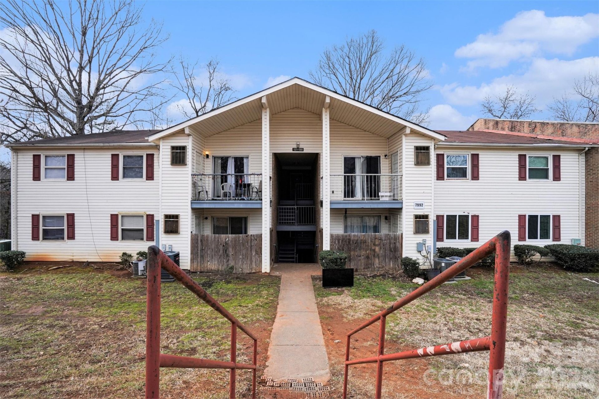 7992 Shady Oak Trail