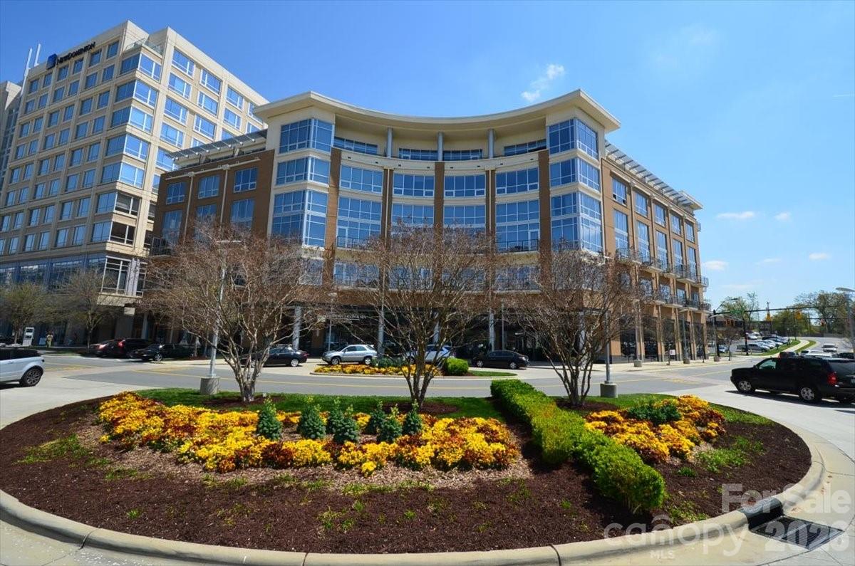 Metlofts, Charlotte community