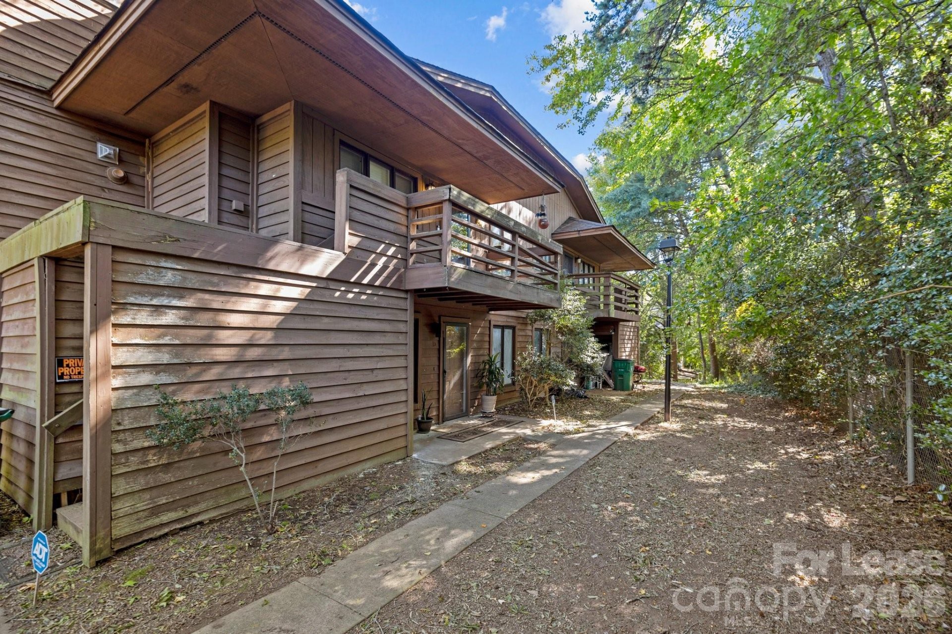 Northampton, Charlotte community