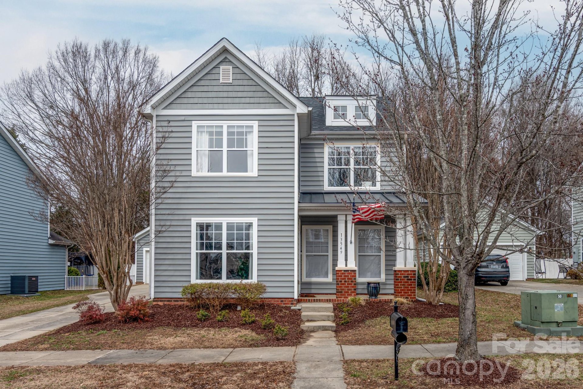 Monteith Place, Huntersville community