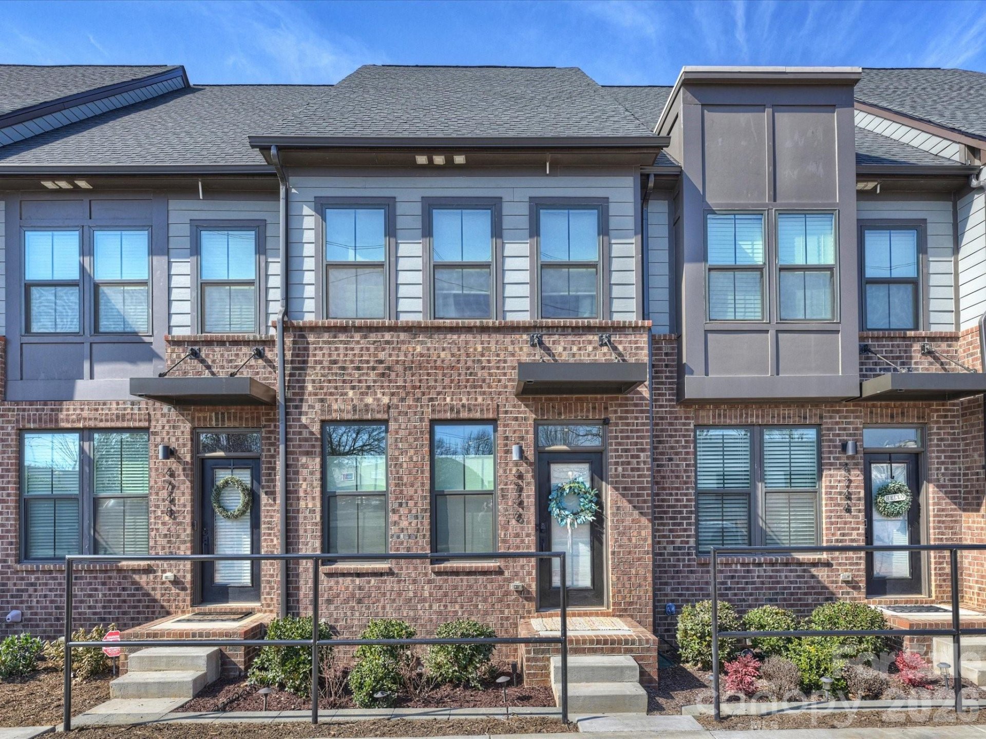 Southrail Station, Charlotte community