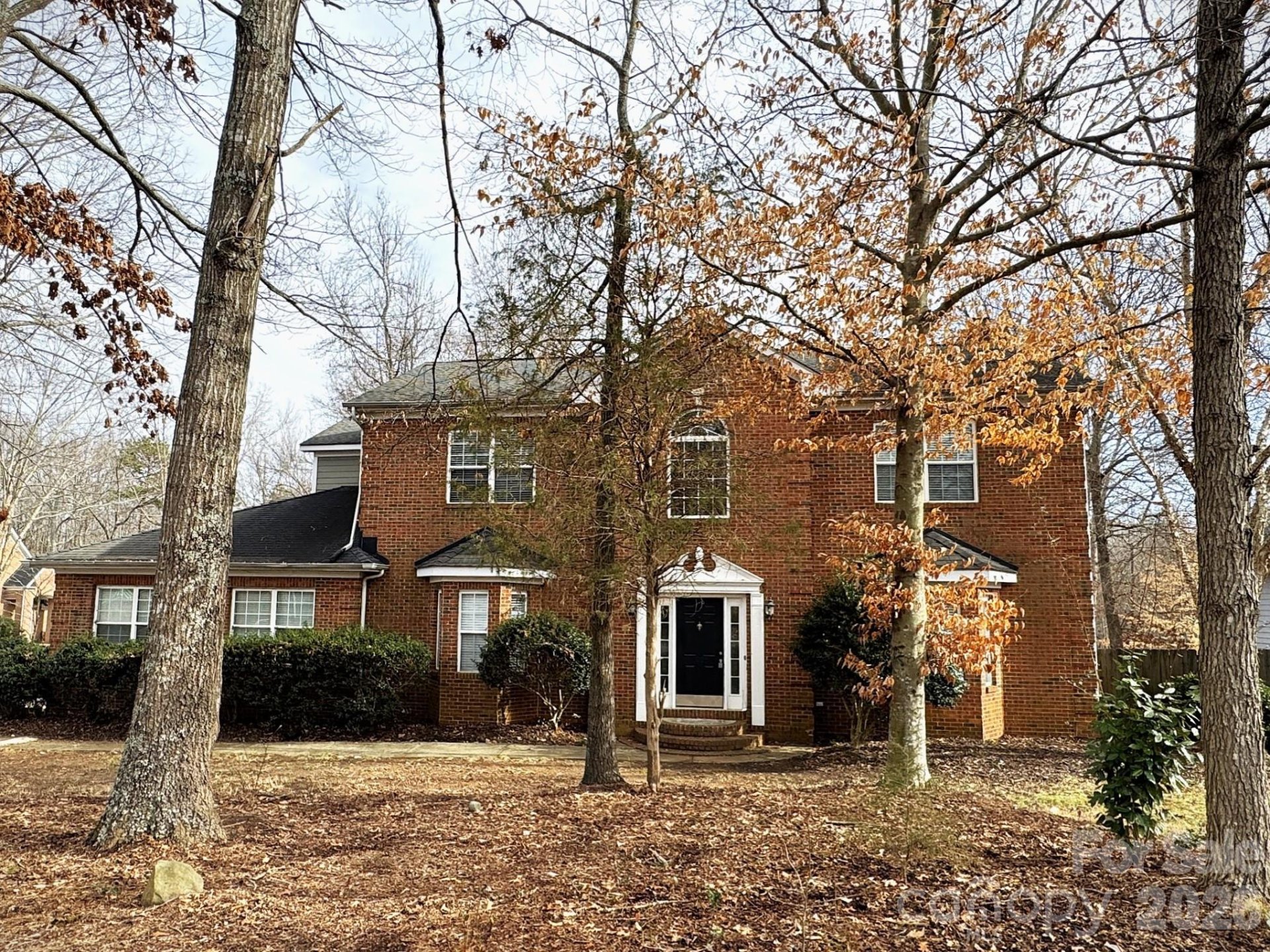 Farmwood, Charlotte community