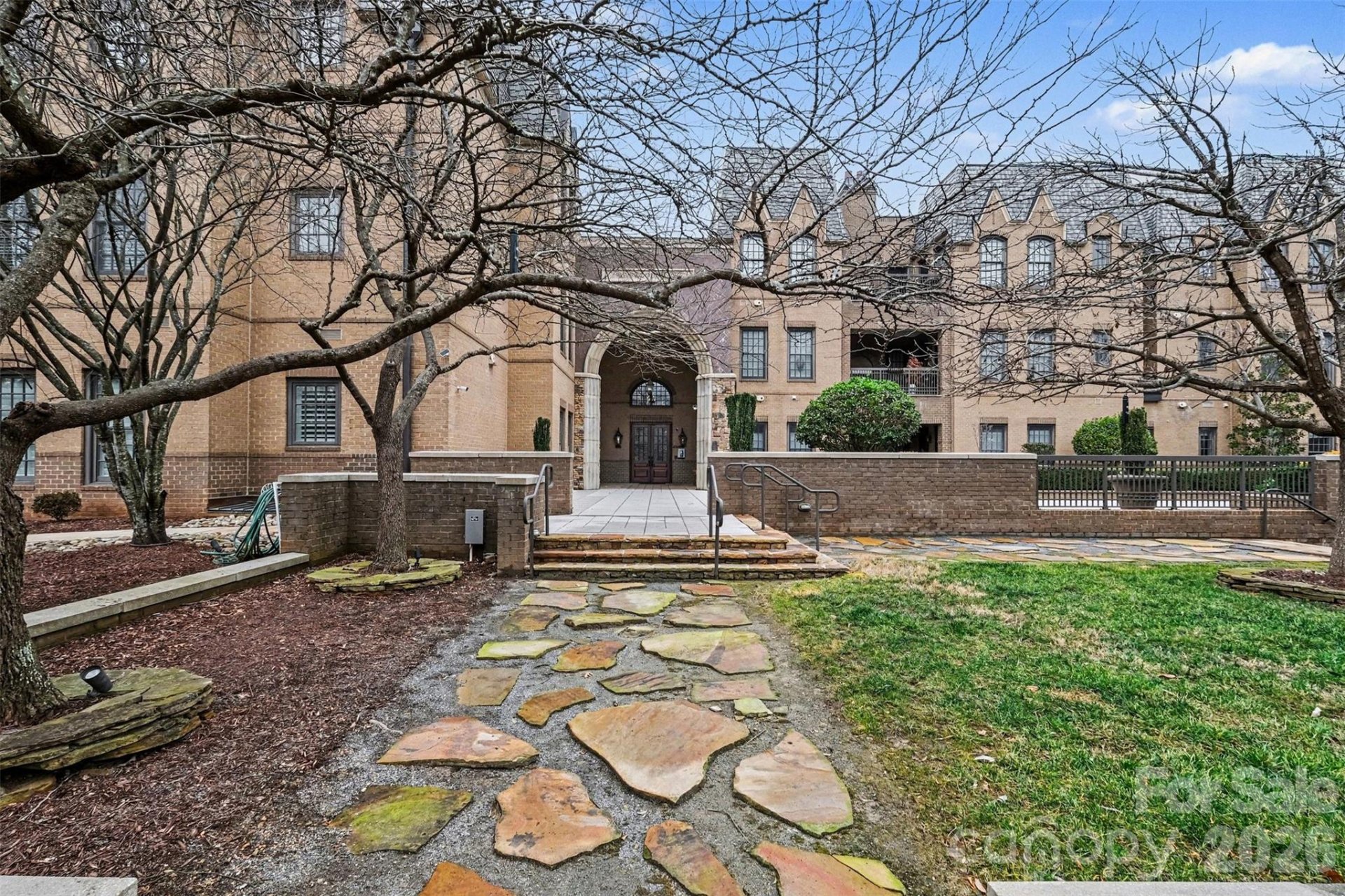 Parkwood Knoll, Charlotte community