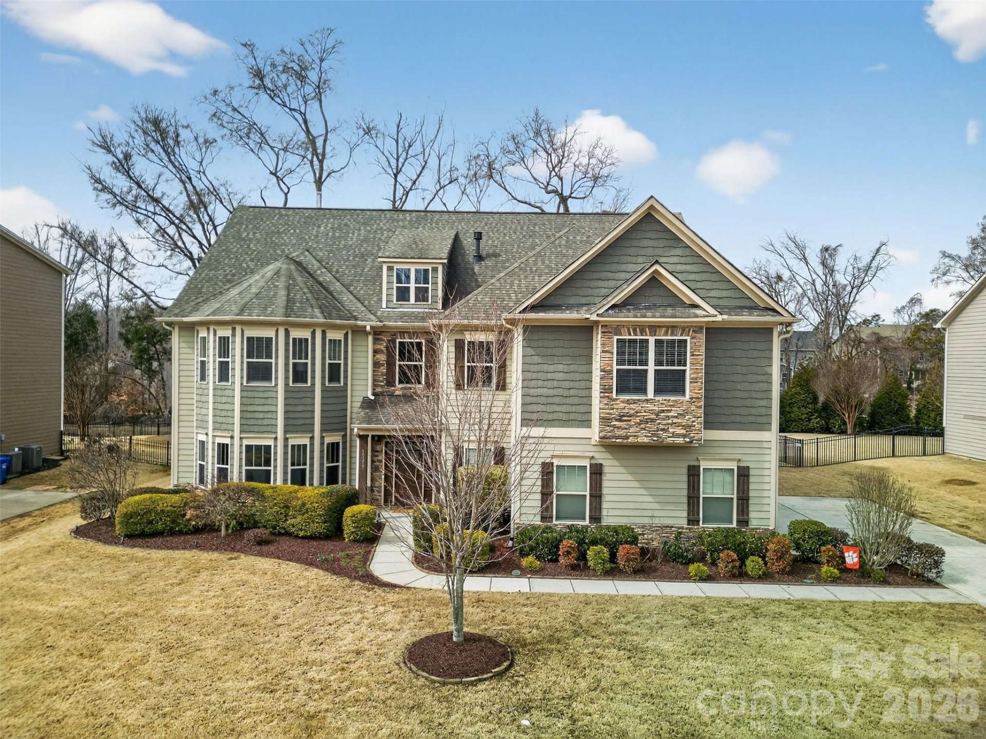 Mirabella, Huntersville community