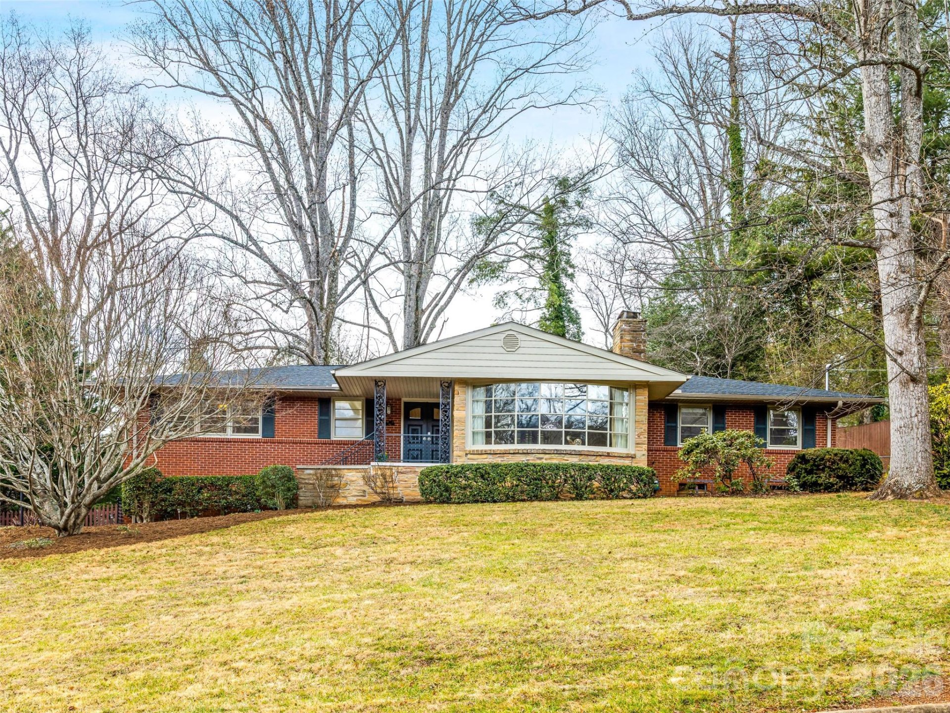 8 N Oak Forest Drive