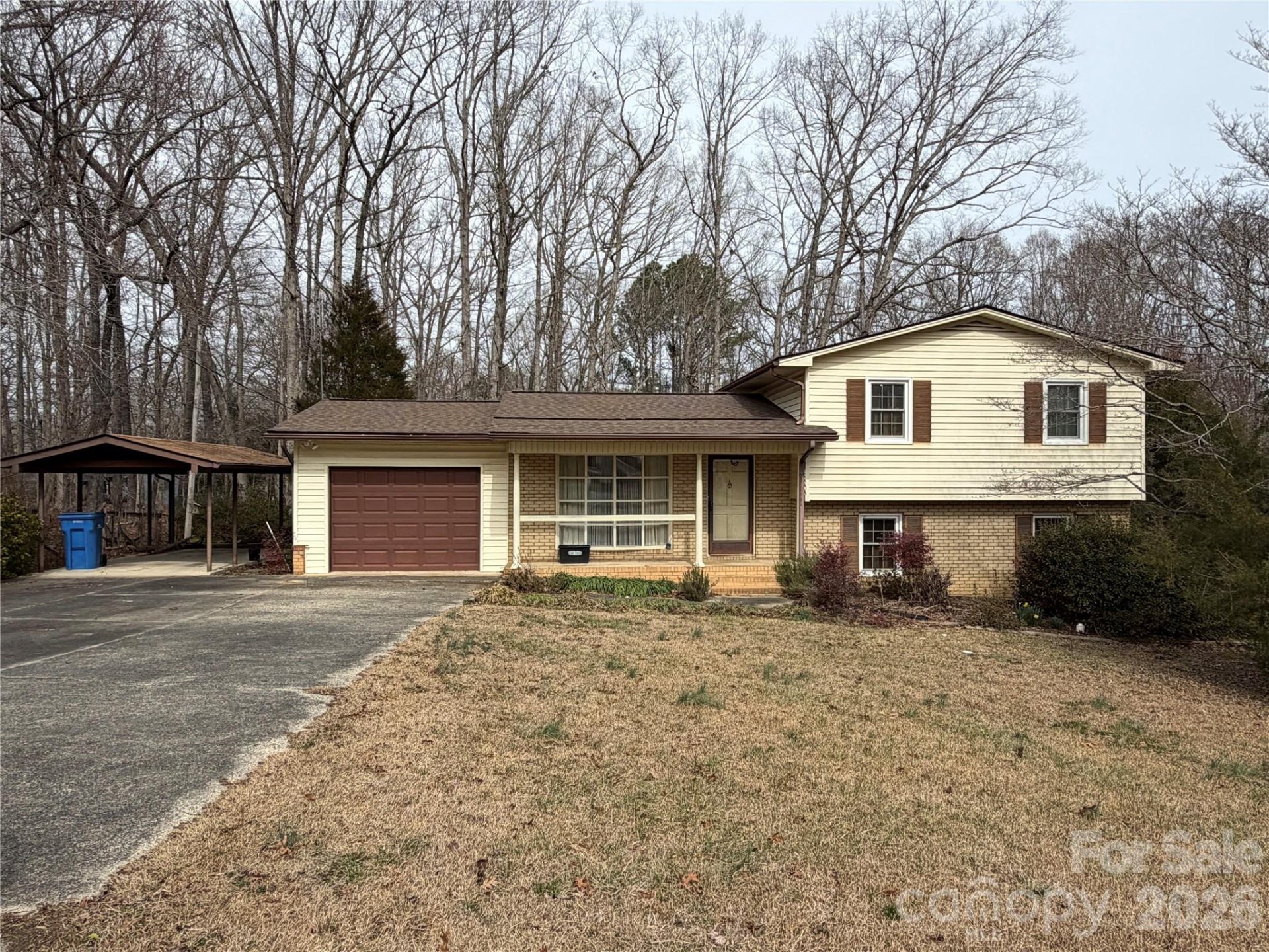 2033 Sprucewood Street