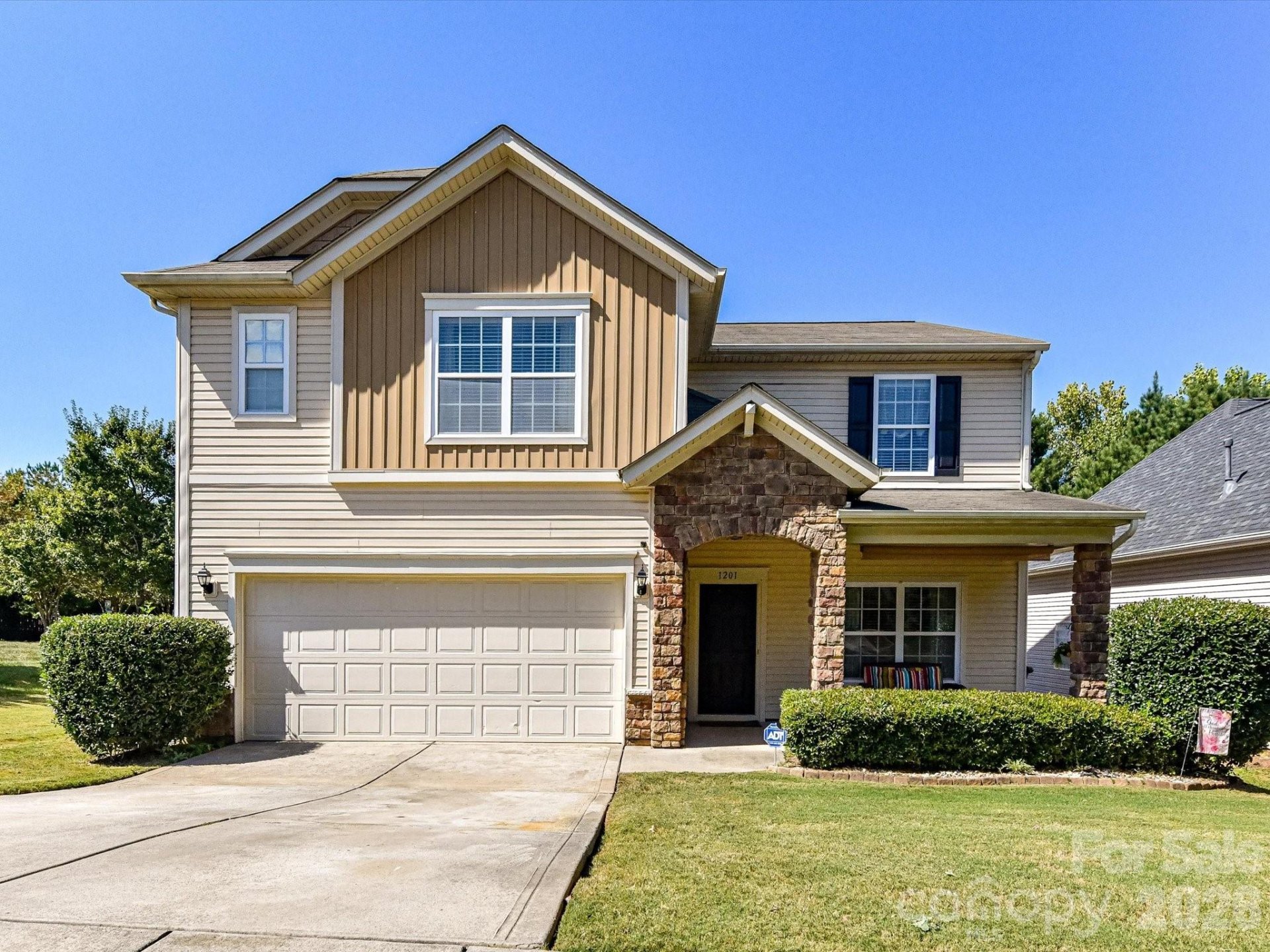 1201 Mountain Laurel Court