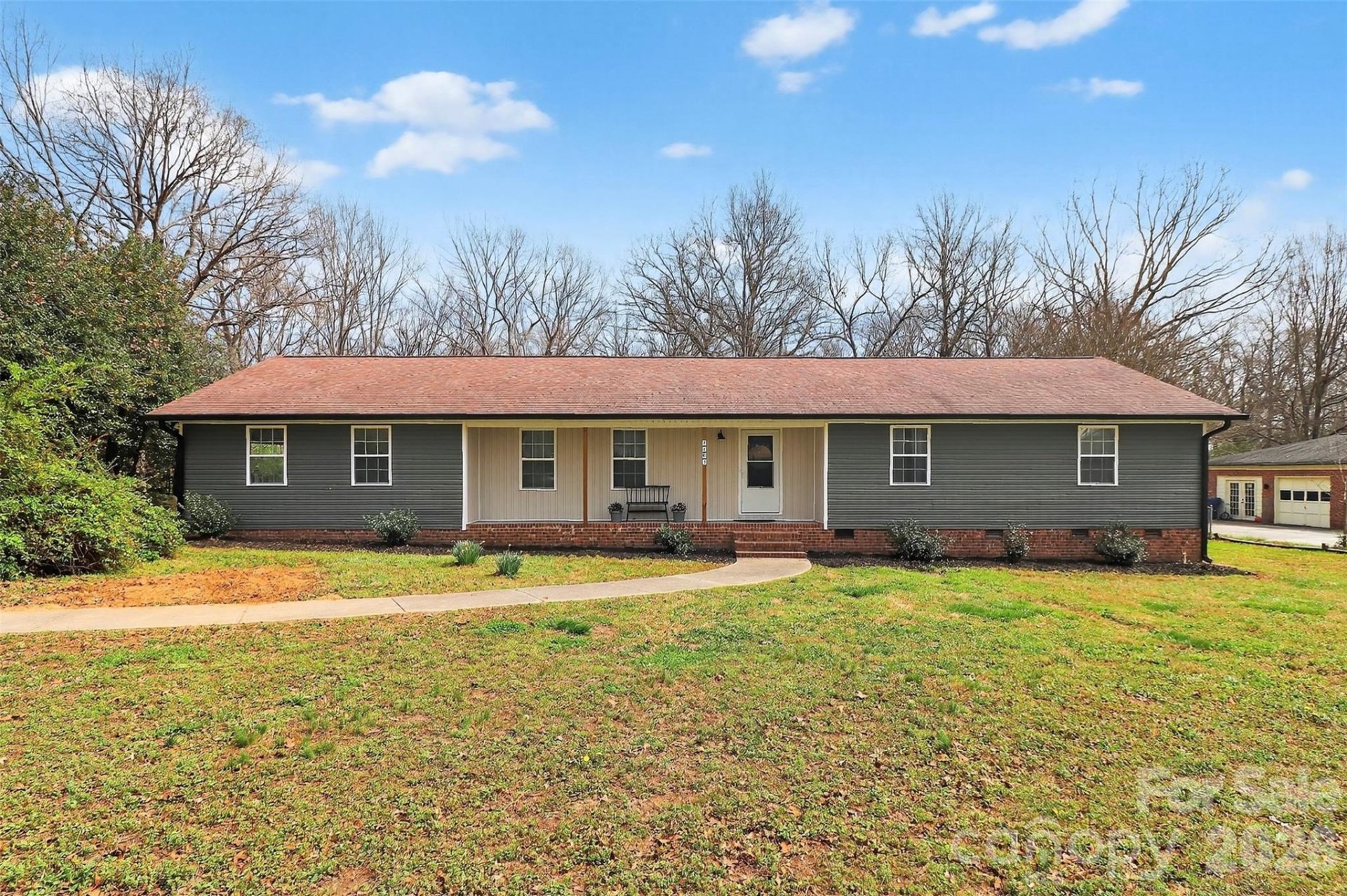 White Oaks, Monroe community