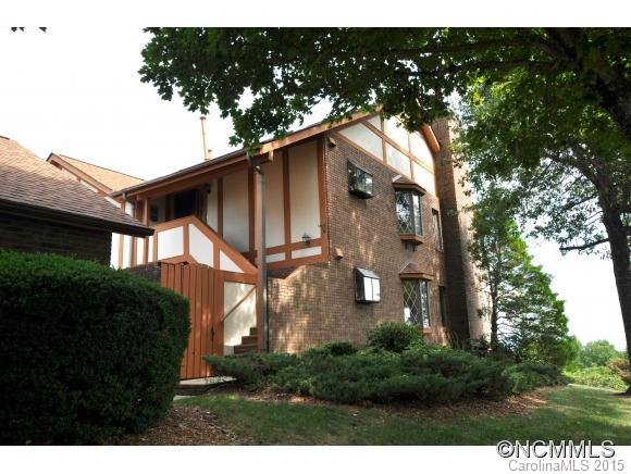 Property image 1 at 304 Fleetwood Plaza, Hendersonville, NC 28739