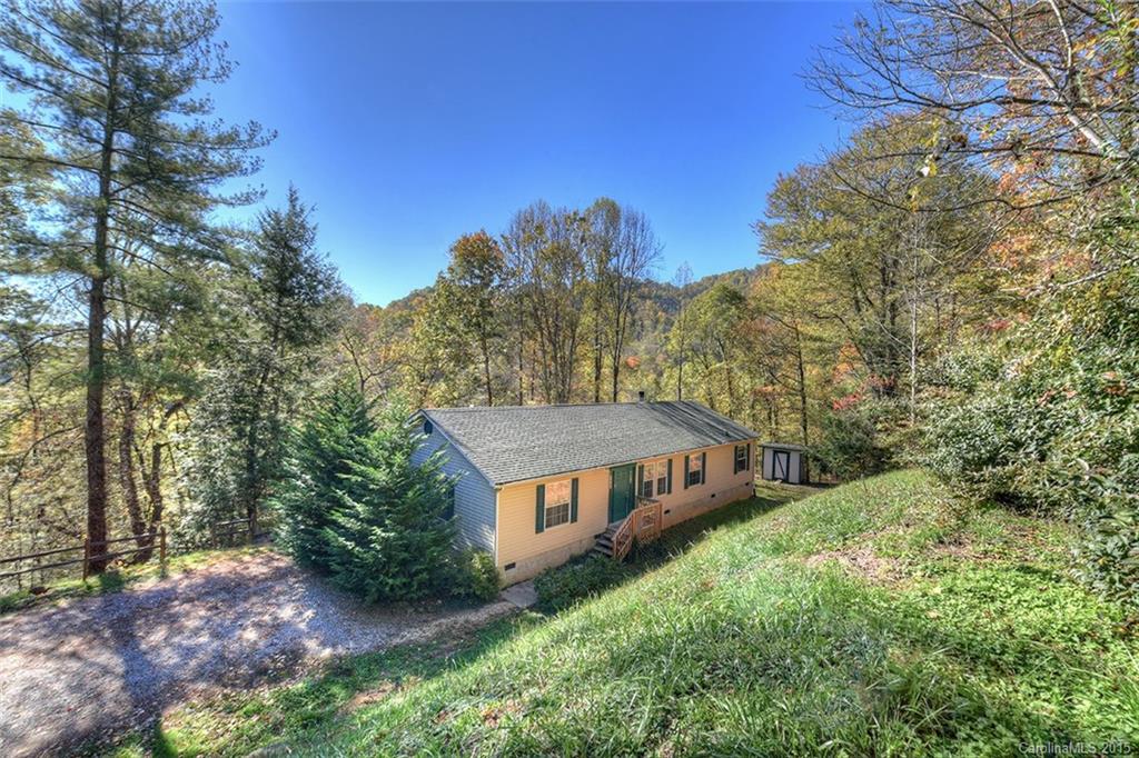 Property image 1 at 371 Point Of View Drive, Waynesville, NC 28785