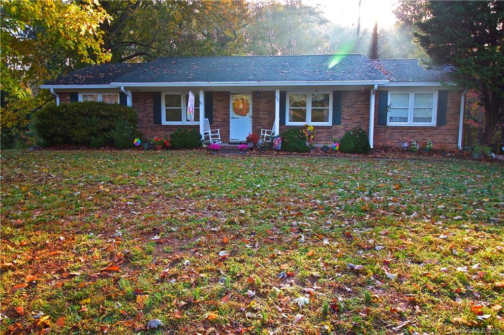 335 Pinecrest Street