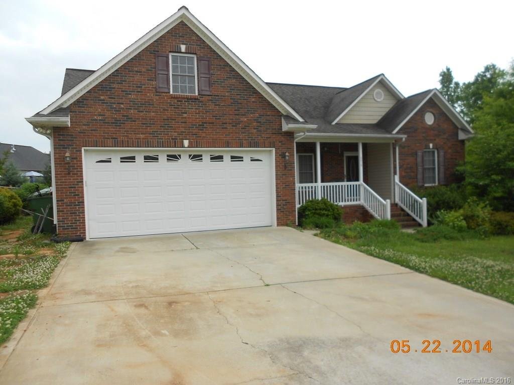 Property image 1 at 2015 Alton Court, Lowell, NC 28098