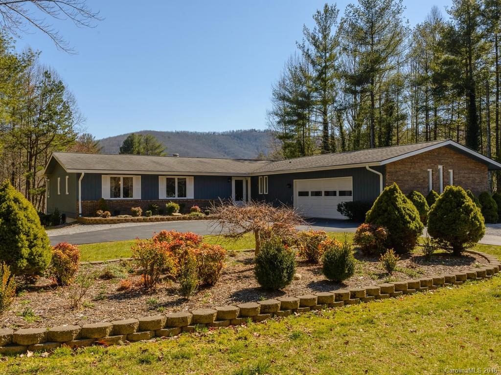 Property image 1 at 214 Vincent Place, Hendersonville, NC 28739