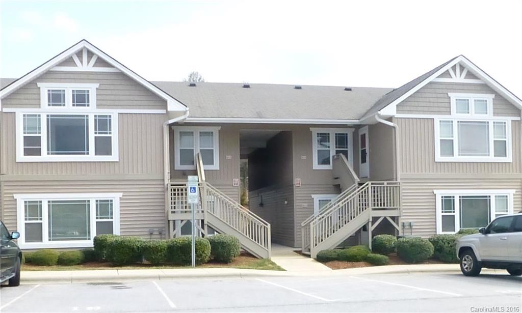 Property image 1 at 129 Morningside Lane, Hendersonville, NC 28792