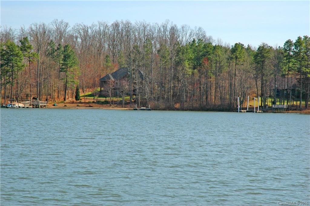 Property image 1 at 5715 Mountain Point Lane, Charlotte, NC 28216