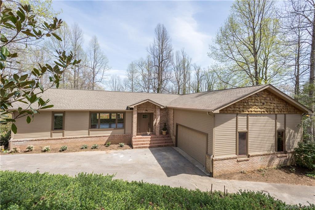 Property image 1 at 168 Echo Lane, Hendersonville, NC 28739