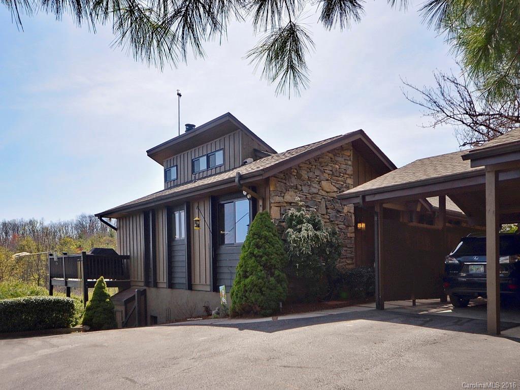 Property image 1 at 137 Country Ridge Road, Hendersonville, NC 28739