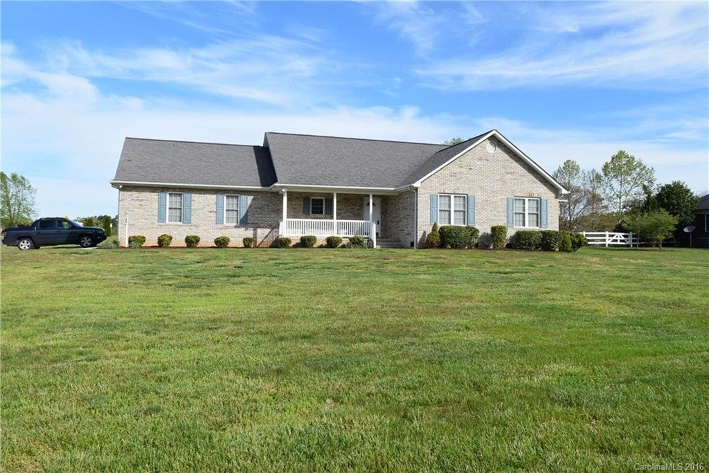 Property image 1 at 3450 Cloninger Road, Dallas, NC 28034